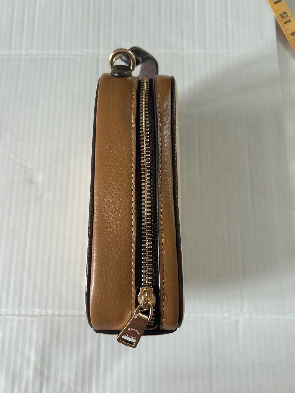 Coach Eva Phone Case in Cream Pebbled Leather with Brown Trim - Picture 4 of 9